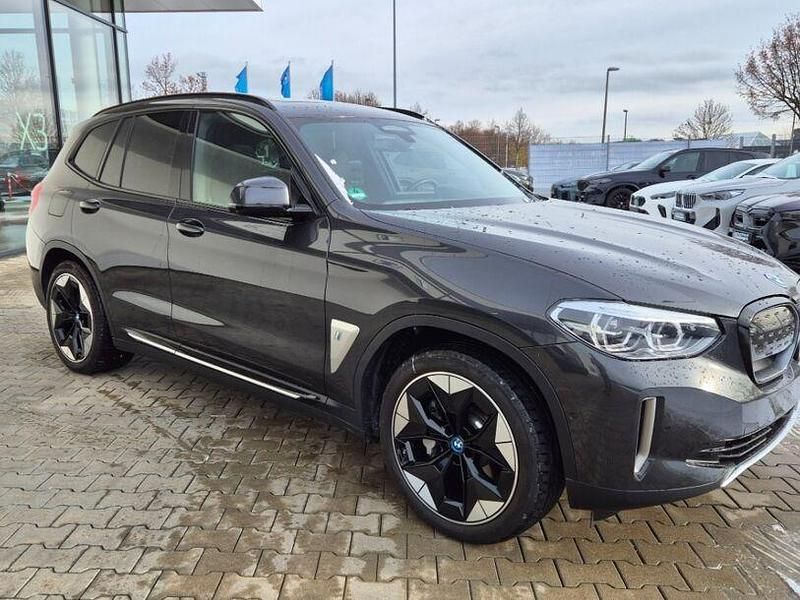 Gebraucht BMW iX3 Impressive 210 kW (286 PS) 2021 Sophistograu brillanteffekt me SUV