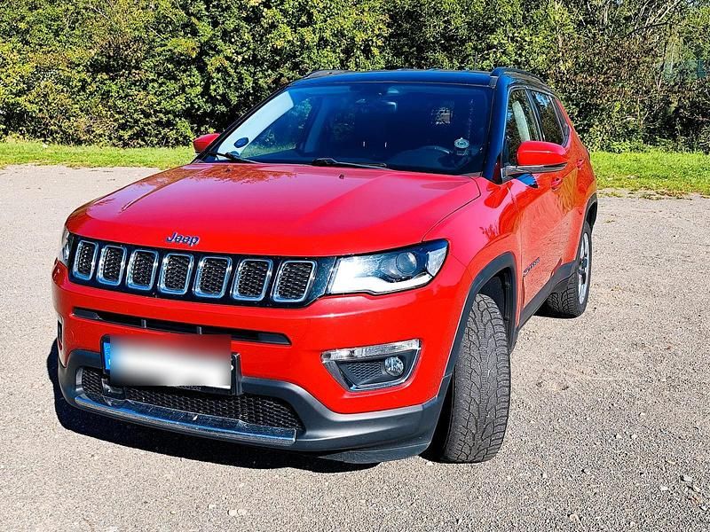 Rot Gebraucht 2018 Jeep Compass Limited SUV | 18.999 € (Fairer Preis) - Bild 1/4