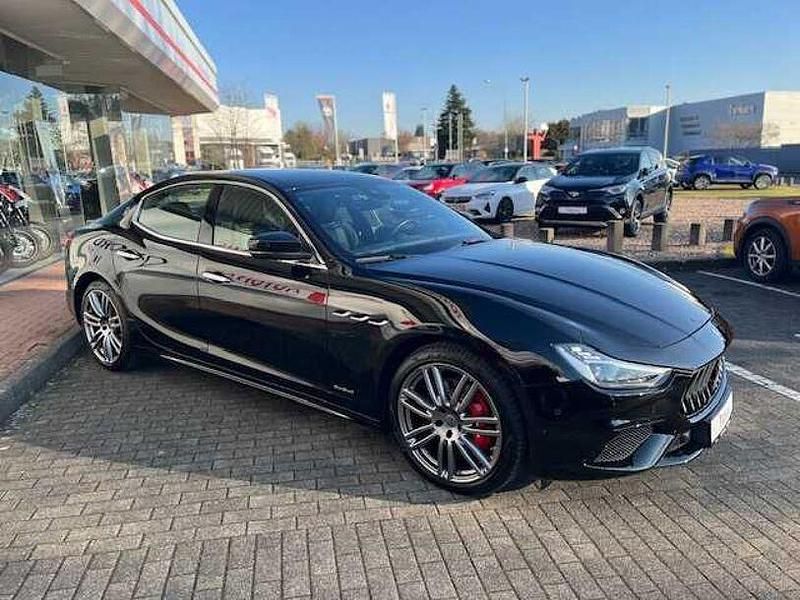 Gebraucht Maserati Ghibli 430 PS (316 kW) 2019 Nero ribelle mica metallic Limousine