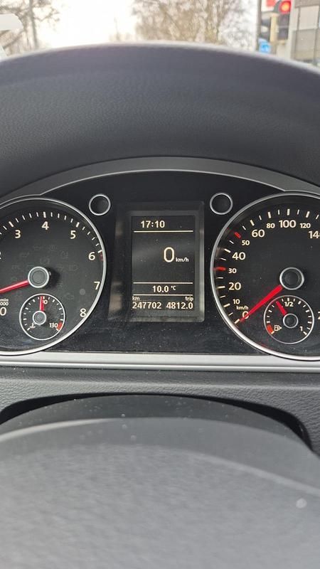 Usata VW Passat 140 CV (102 kW) 2011 Blu Station wagon