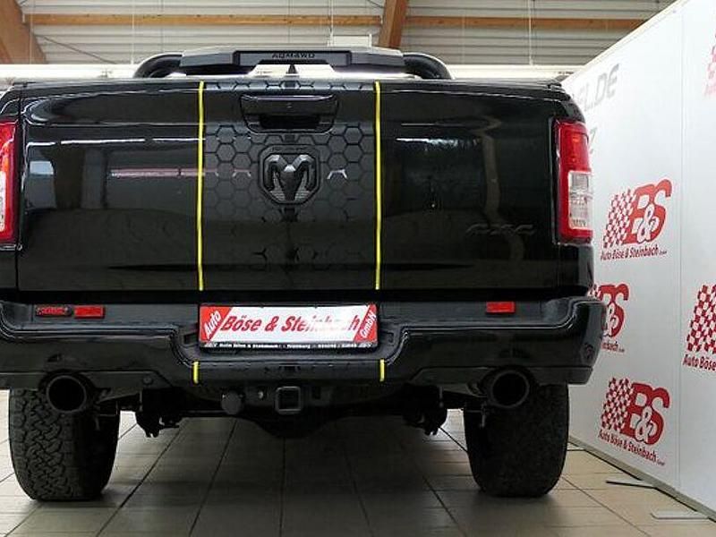Gebraucht Dodge Ram 401 PS (294 kW) 2022 Schwarz Pickup