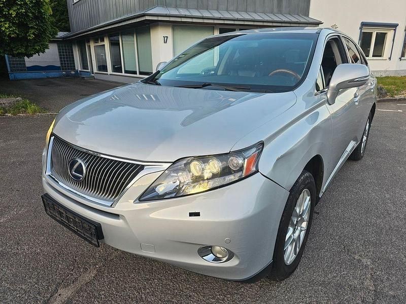 Silber Gebraucht 2012 Lexus RX450h Ambience Line SUV | 11.200 € (Superpreis) - Bild 1/4