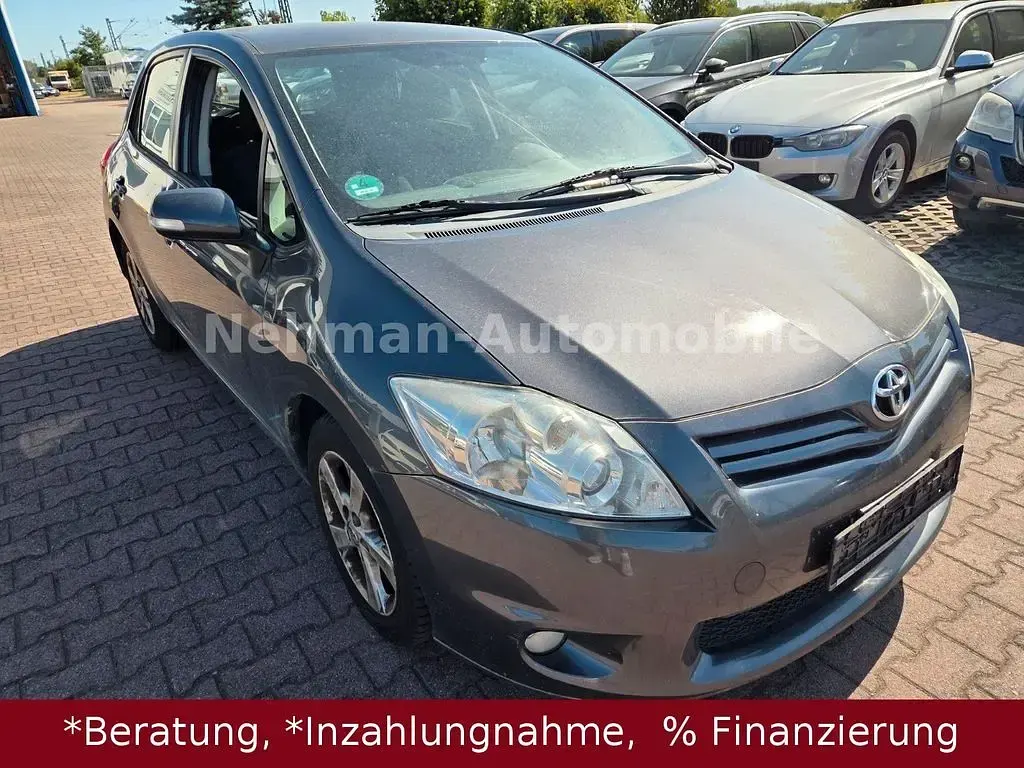 Gebraucht Toyota Auris Edition 126 PS (92 kW) 2011 Grau Kleinwagen