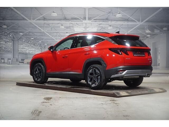Neu Hyundai Tucson Trend 215 PS (158 kW) 2025 Engine red SUV