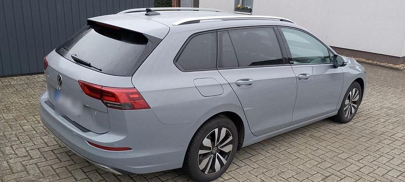 Gebraucht VW Golf VIII Move 110 PS (80 kW) 2023 Grau Kombi