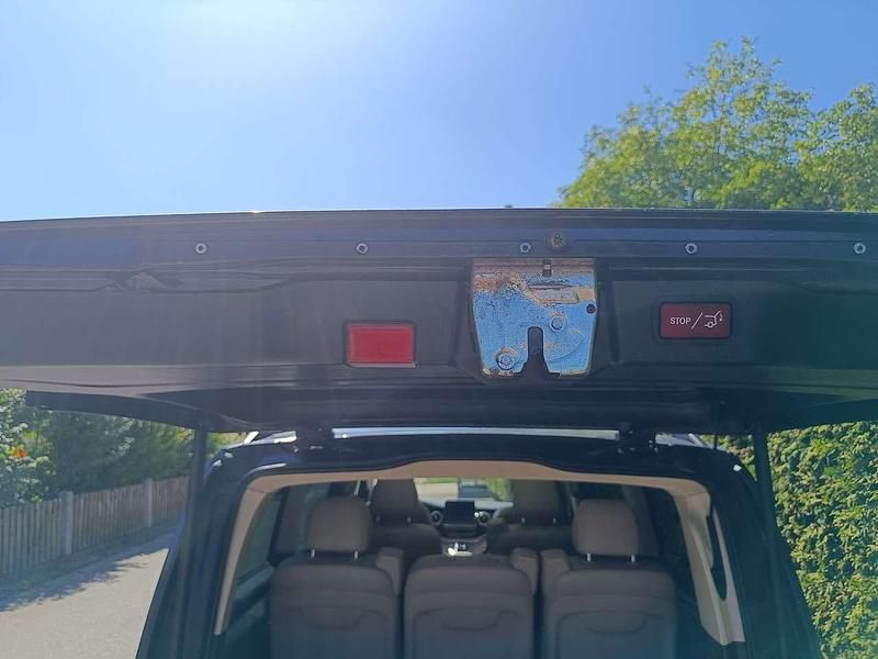 Gebraucht Mercedes E250 Avantgarde 190 PS (139 kW) 2018 Blau Kombi