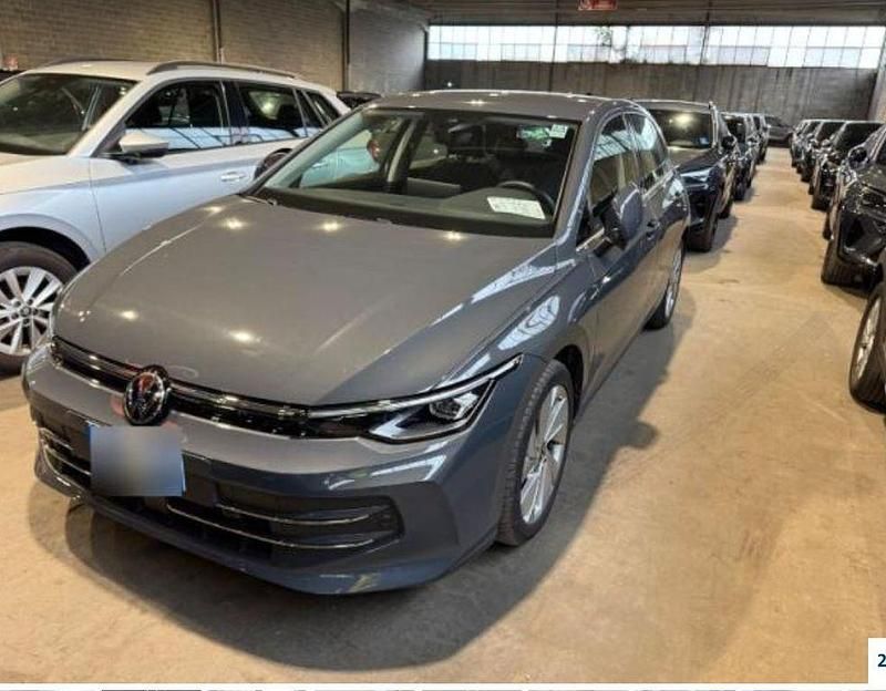 Gebraucht VW Golf VIII Style 150 PS (110 kW) 2025 Delfingrau metallic Limousine
