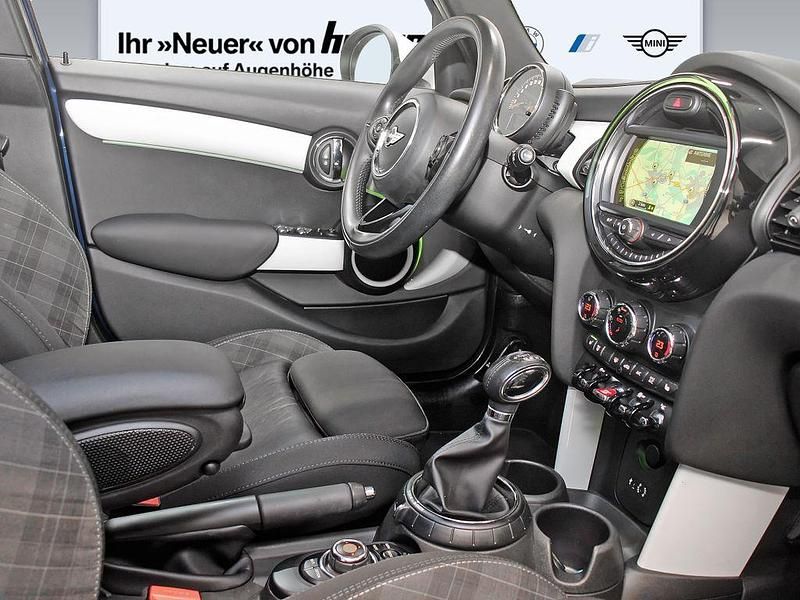 Gebraucht Mini Cooper D Chili 116 PS (85 kW) 2017 Blau Kleinwagen