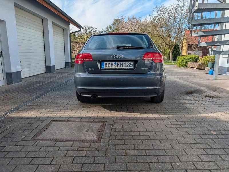 Gebraucht Audi A3 Attraction 105 PS (77 kW) 2011 Schwarz Kleinwagen