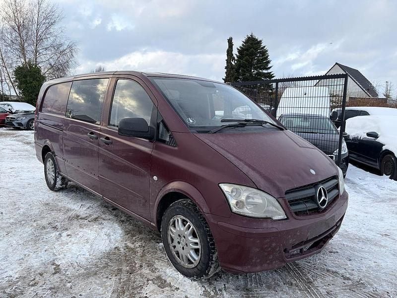 Gebraucht Mercedes Vito 136 PS (100 kW) 2012 Rot Van