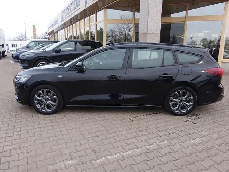Gebraucht Ford Focus ST-Line 116 PS (85 kW) 2025 Schwarz Limousine