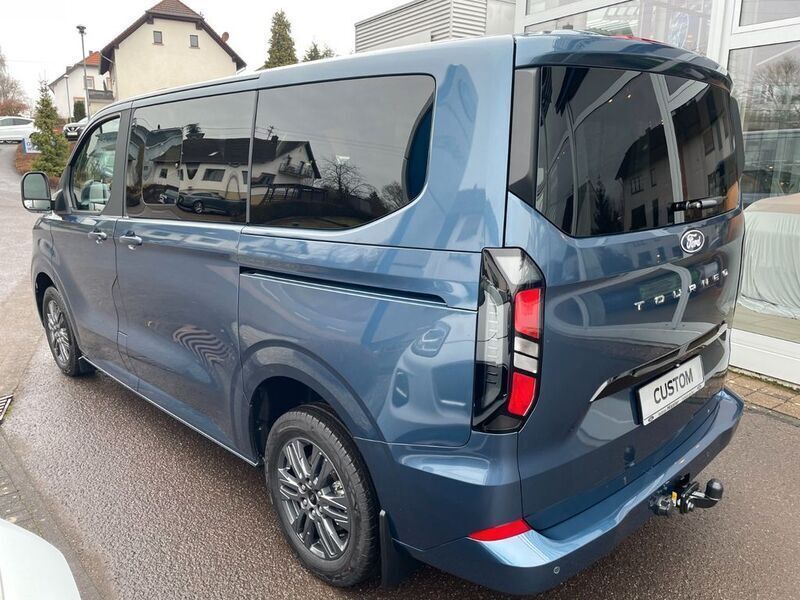 Gebraucht Ford Tourneo Custom Titanium 150 PS (110 kW) 2024 Blau Van
