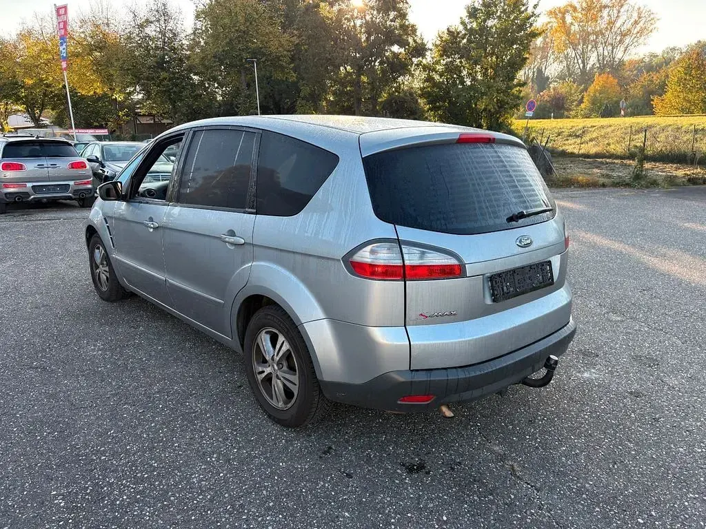 Używany Ford S-MAX Trend 145 KM (106 kW) 2009 Srebrny Minivan