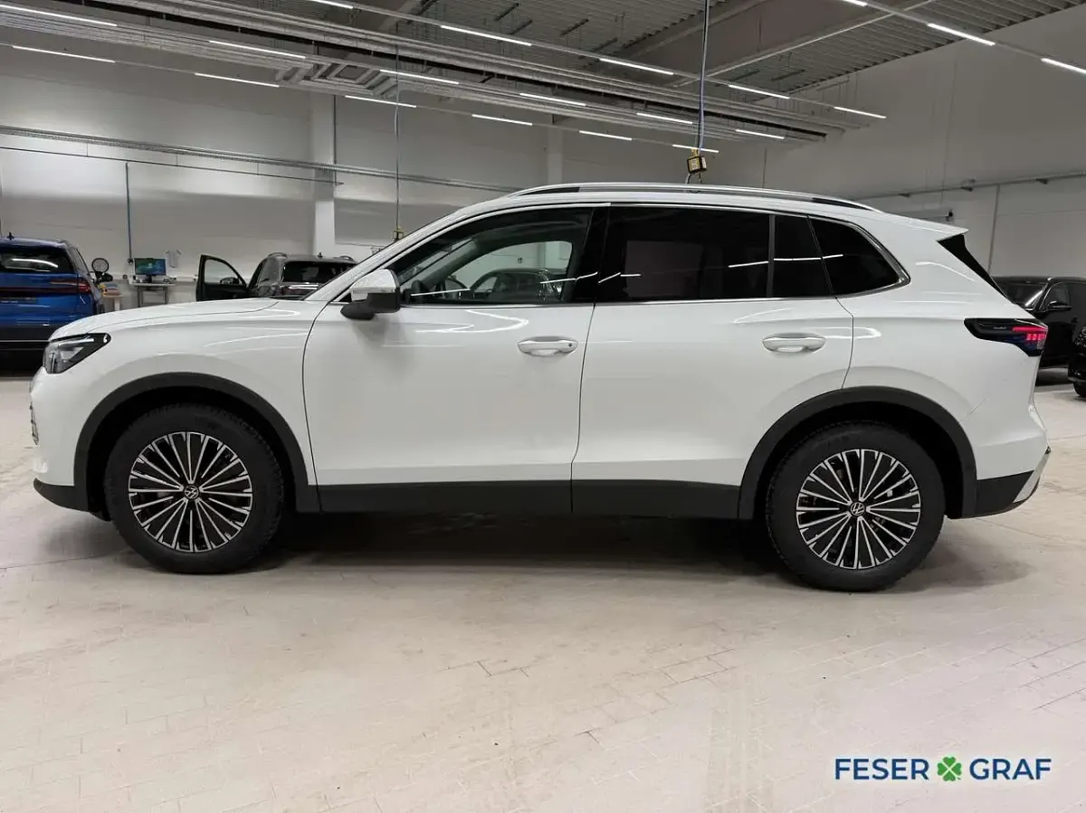 Gebraucht VW Tiguan Elegance 150 PS (110 kW) 2026 Pure white uni SUV