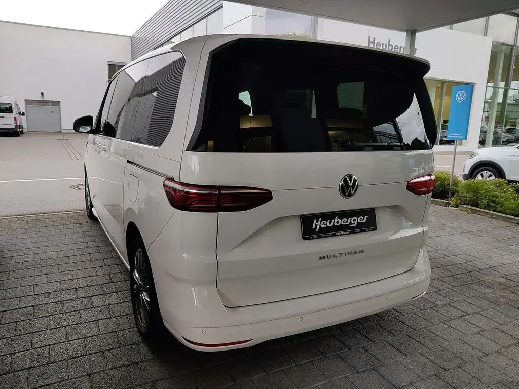 Gebraucht VW Multivan Energetic 150 PS (110 kW) 2023 Weiß Van / Kleinbus