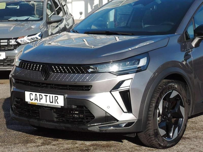 Gebraucht Renault Captur Techno 158 PS (116 kW) 2024 Stahl grau (metallic) SUV