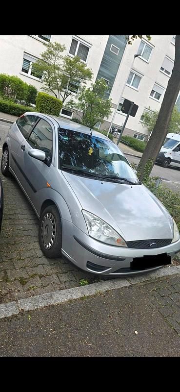 Gebraucht Ford Focus 100 PS (73 kW) 2004 Grau Kleinwagen
