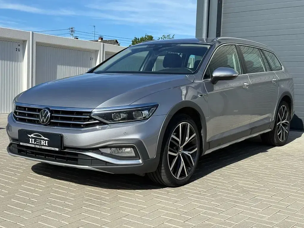 Gebraucht VW Passat Alltrack 200 PS (147 kW) 2023 Silber Kombi