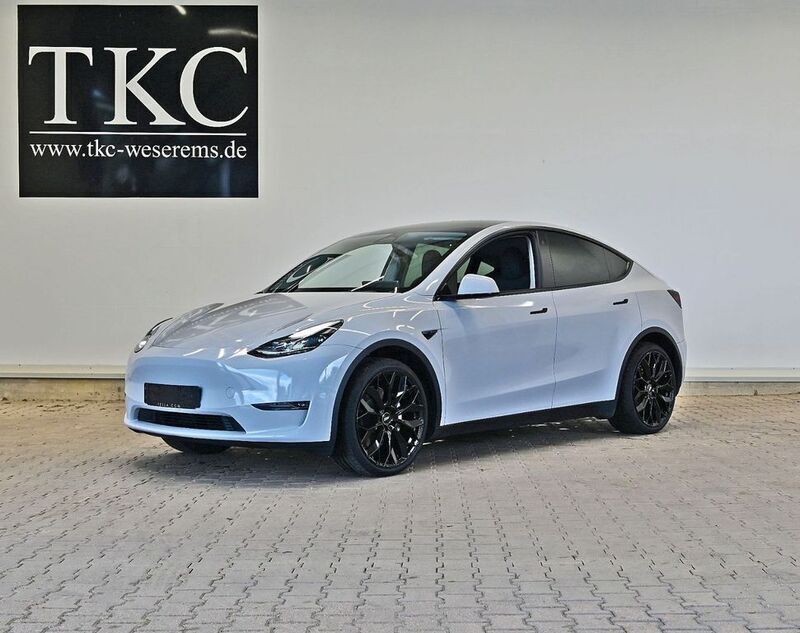 Gloss grey folierung Gebraucht 2023 Tesla Model Y Long Range AWD SUV | 43.900 € (Teuer) - Bild 1/4