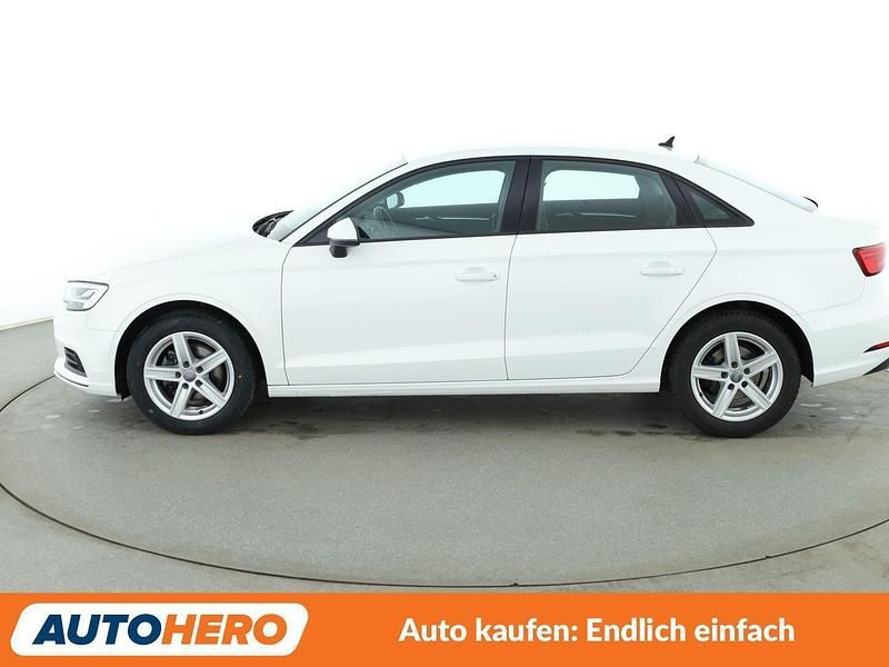 Gebraucht Audi A3 Comfort 150 PS (110 kW) 2020 Weiß Limousine