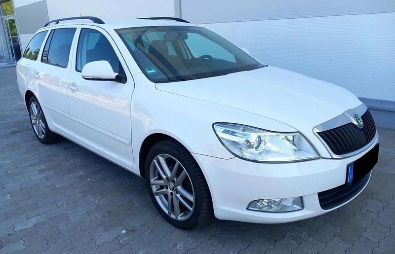 Gebraucht 2011 Skoda Octavia Family Kombi | 4.500 € (Superpreis) - Bild 1/4