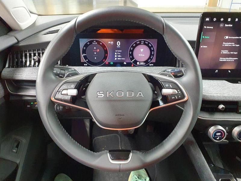 Gebraucht Skoda Superb Selection 150 PS (110 kW) 2025 Grau Kombi