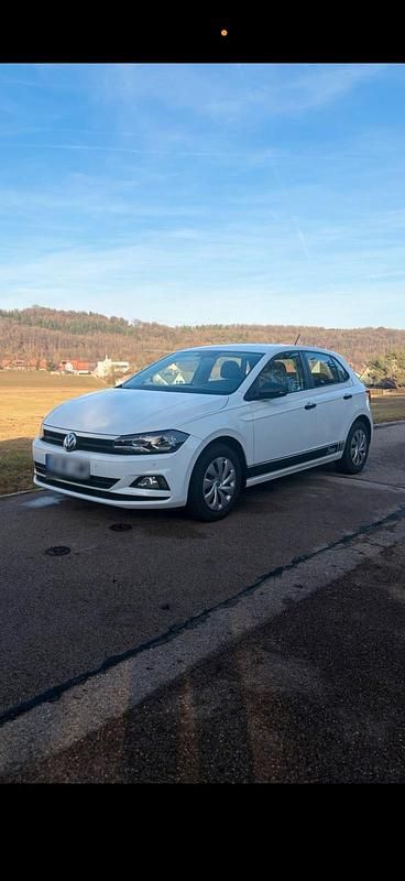 Gebraucht VW Polo Trendline 75 PS (55 kW) 2018 Weiß Kleinwagen
