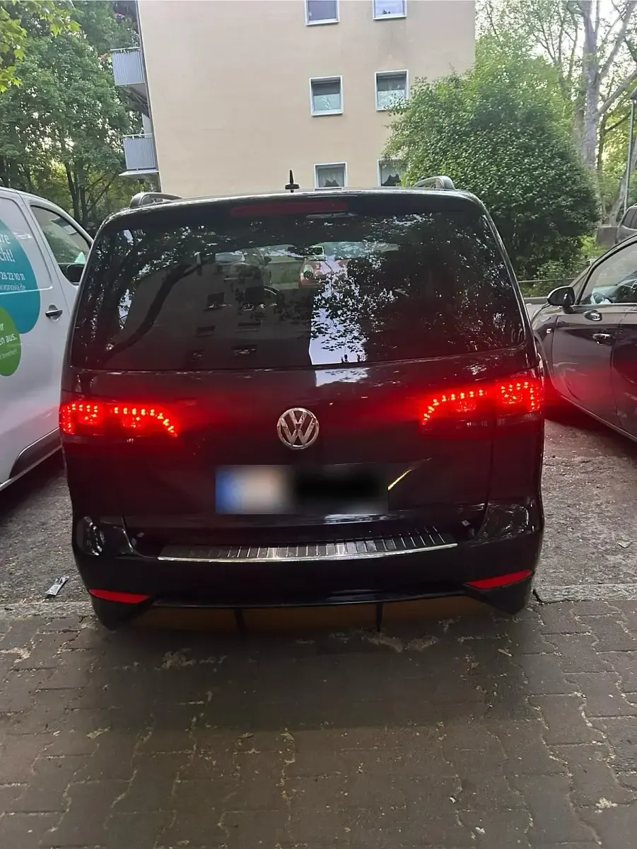 Gebraucht VW Touran 140 PS (102 kW) 2013 Schwarz Van / Kleinbus