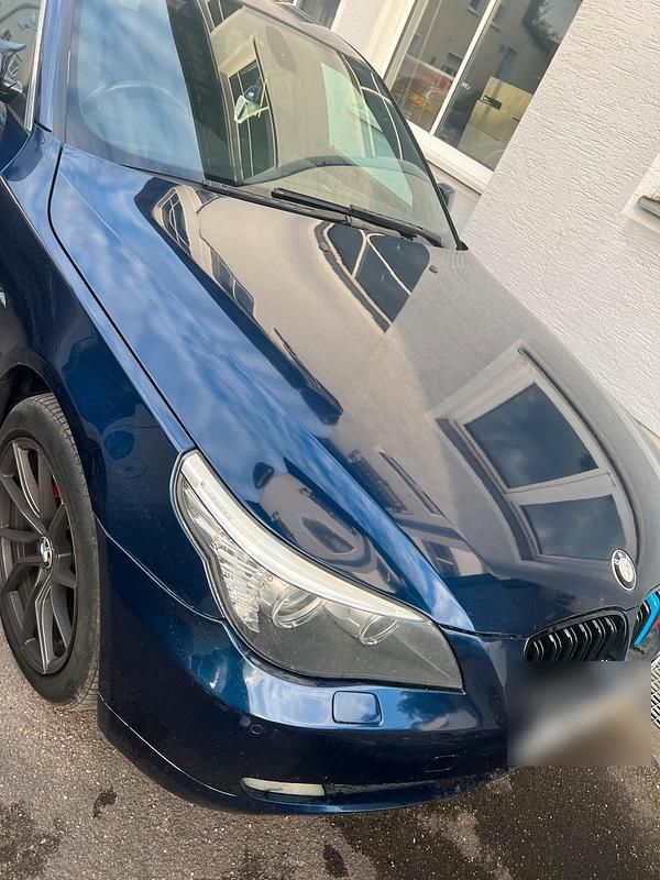 Gebraucht BMW 520 163 PS (119 kW) 2007 Blau Limousine