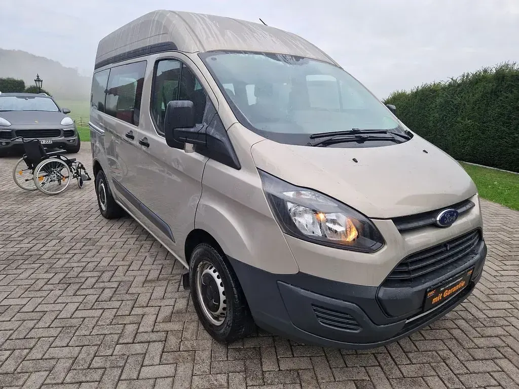 Gebraucht Ford Transit Custom 105 PS (77 kW) 2018 Braun Van / Kleinbus