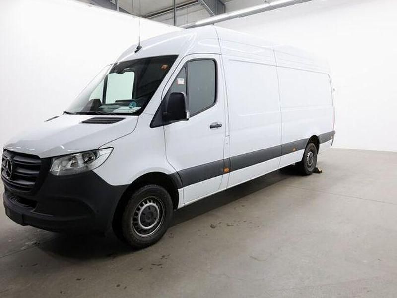 Gebraucht Mercedes Sprinter 170 PS (125 kW) 2025 Arktikweiss Van