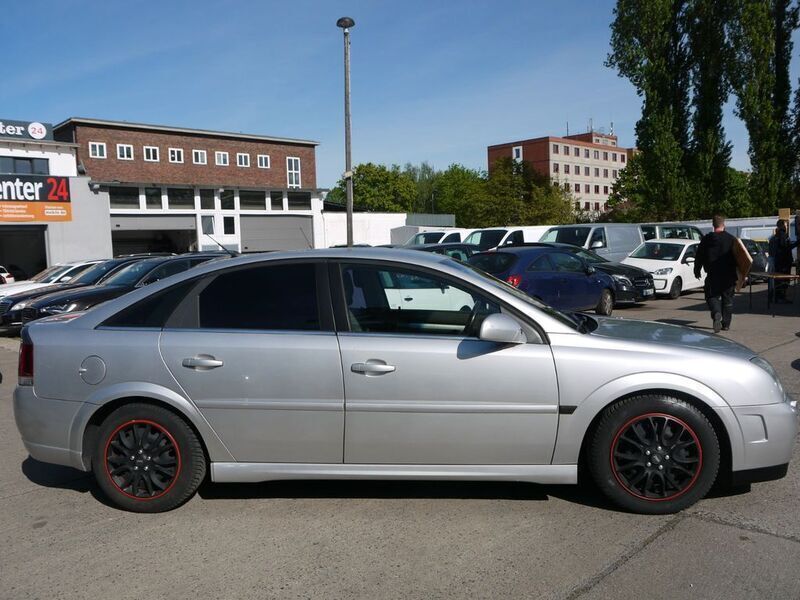 Używany Opel Vectra GTS 147 KM (108 kW) 2003 Szary Sedan/Limuzyna