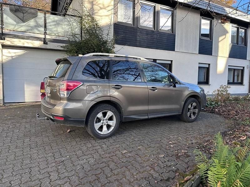Beige Gebraucht 2016 Subaru Forester Exclusive+ SUV | 8.500 € (Superpreis) - Bild 1/4