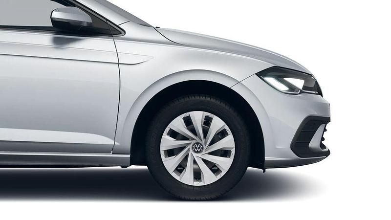 Gebraucht VW Polo Life 80 PS (58 kW) 2025 Reflexsilber metallic (metallic) Kleinwagen