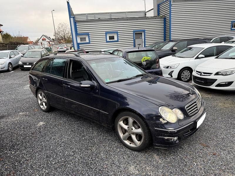 Gebraucht Mercedes C320 224 PS (164 kW) 2005 Blau Kombi