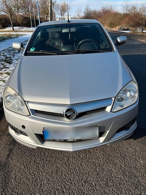 Silber Gebraucht 2008 Opel Tigra Cabrio | 1.200 € (Superpreis) - Bild 1/4