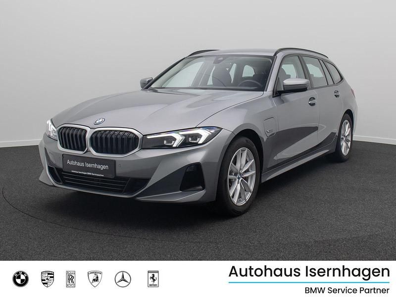 Gebraucht BMW 320e Shadowline 204 PS (150 kW) 2022 Skyscraper grauc4w Kombi