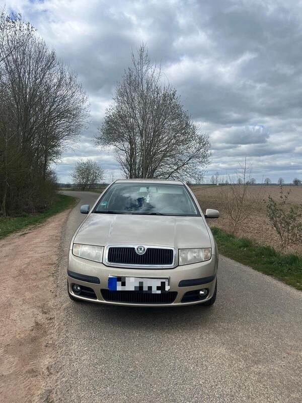 Gold Gebraucht 2005 Skoda Fabia Kleinwagen | 1.250 € (Guter Preis) - Bild 1/4