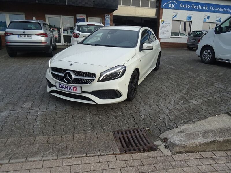 Weiß Gebraucht 2018 Mercedes A220 Limousine | 21.000 € (Fairer Preis) - Bild 1/4