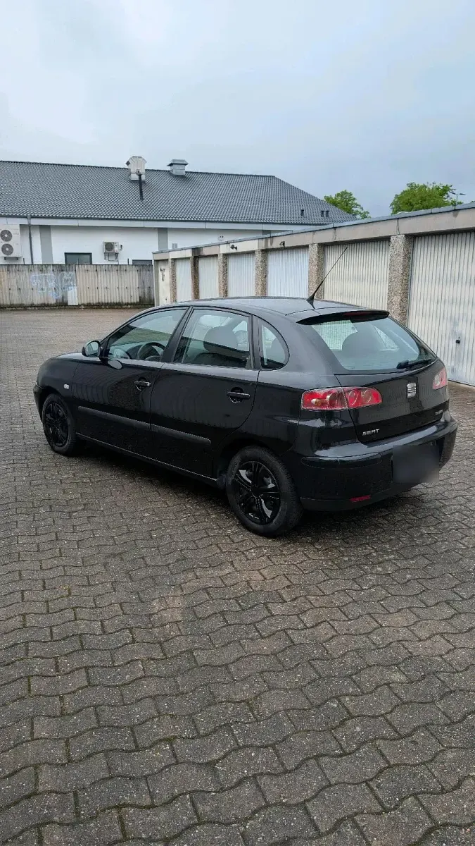 Gebraucht Seat Ibiza 75 PS (55 kW) 2005 Schwarz Kleinwagen