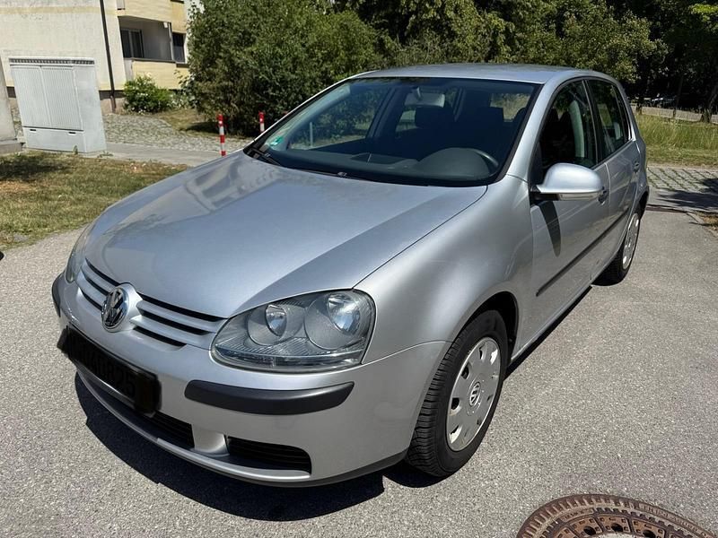 Silber Gebraucht 2004 VW Golf V Kleinwagen | 2.500 € (Fairer Preis) - Bild 1/4