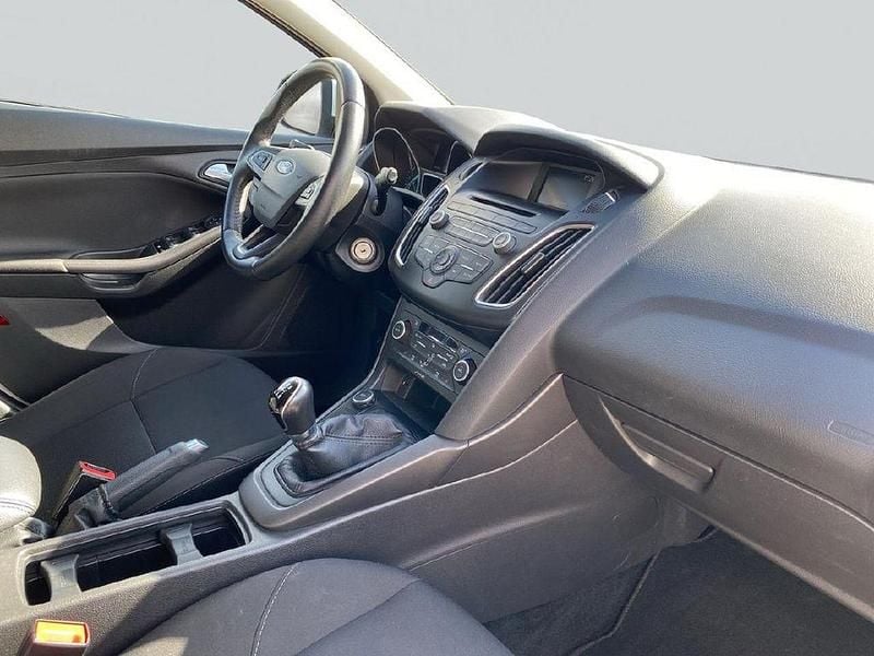 Gebraucht Ford Focus Business Edition 101 PS (74 kW) 2018 Frostweiß Limousine