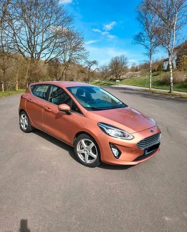 Używany Ford Fiesta Titanium 101 KM (74 kW) 2017 Brązowy Hatchback