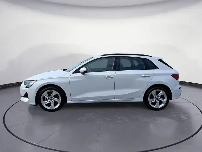 Gebraucht Audi A3 Advanced Plus 150 PS (110 kW) 2025 Gletscherweiß metallic Kombi