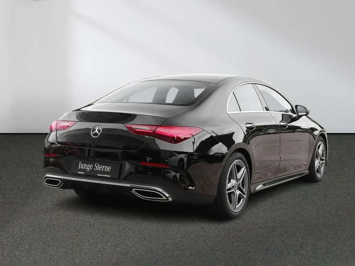 Gebraucht Mercedes CLA200 Advanced 163 PS (119 kW) 2025 Schwarz Coupé