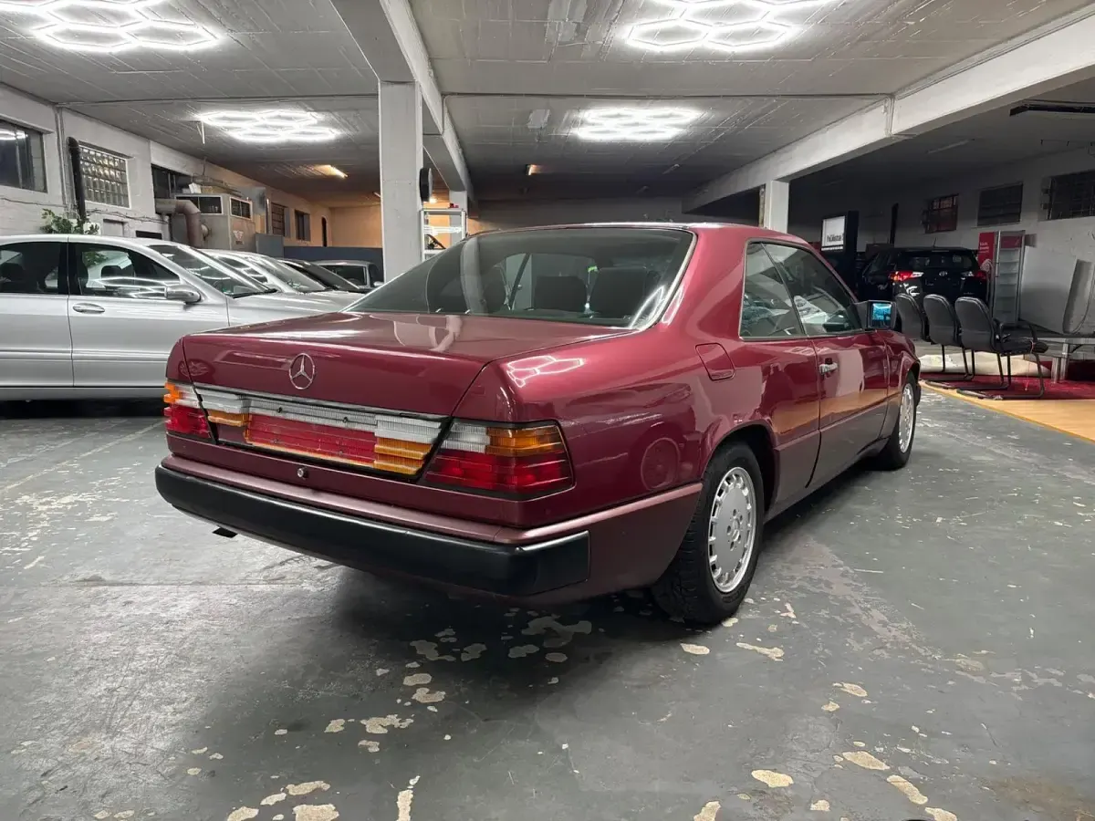 Gebraucht Mercedes 230 132 PS (97 kW) 1989 Rot Coupé