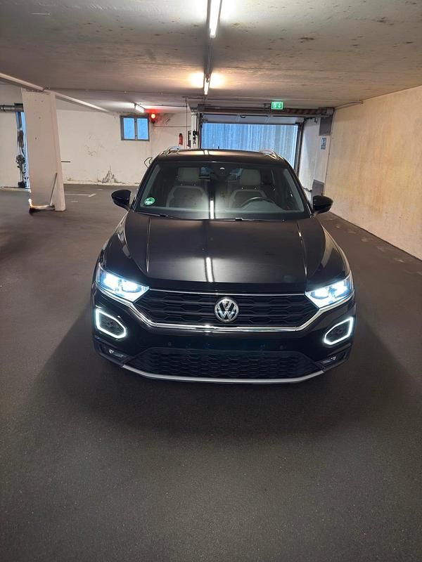 Schwarz Gebraucht 2018 VW T-Roc SUV | 20.700 € (Fairer Preis) - Bild 1/4