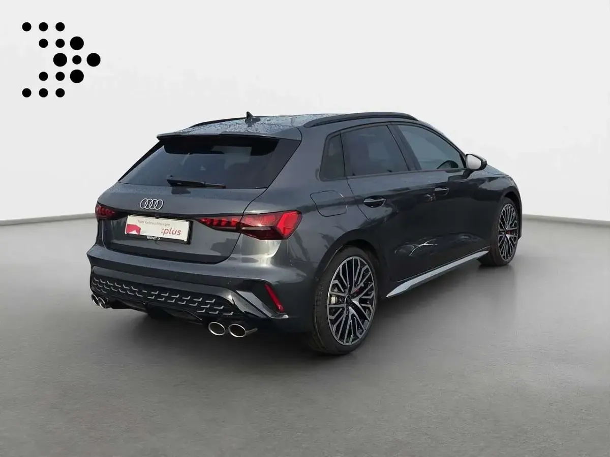 Gebraucht Audi S3 Ambiente 333 PS (244 kW) 2025 Daytonagrau perleffekt Limousine