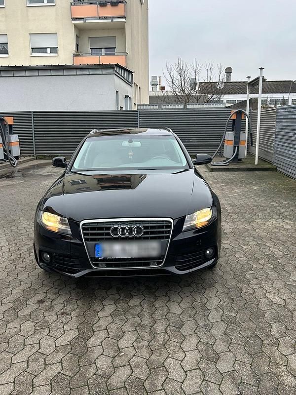 Schwarz Gebraucht 2009 Audi A4 Kombi | 5.500 € (Etwas zu teuer) - Bild 1/4