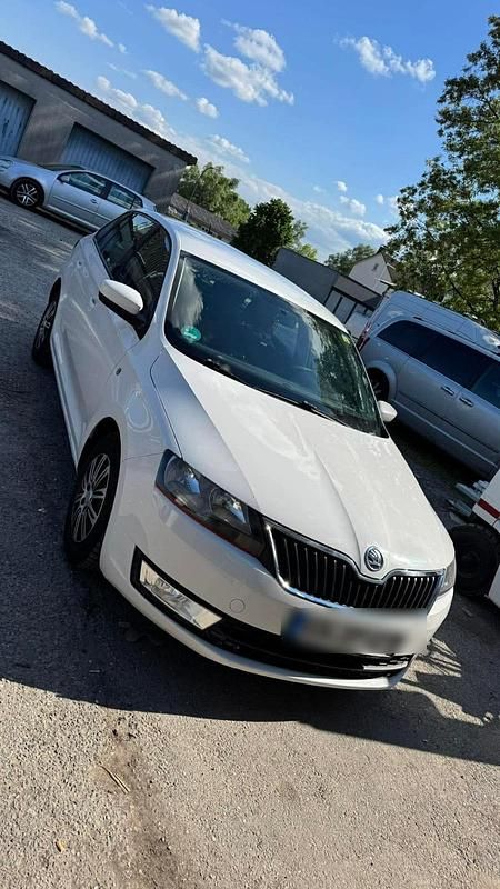 Gebraucht Skoda Rapid 2014 Weiß Kleinwagen